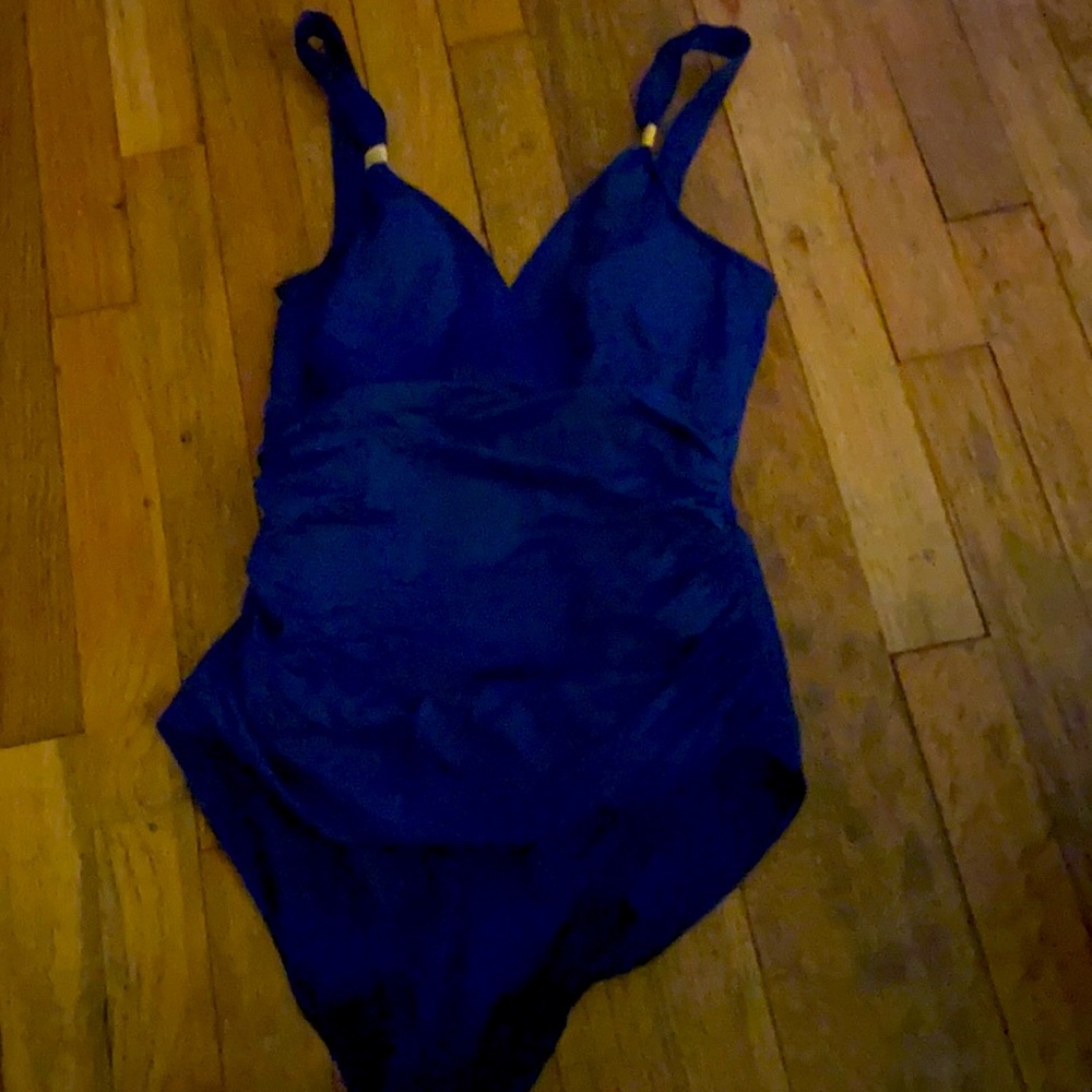Ralph Lauren size 14 one piece gorgeous!!!Bra cups
